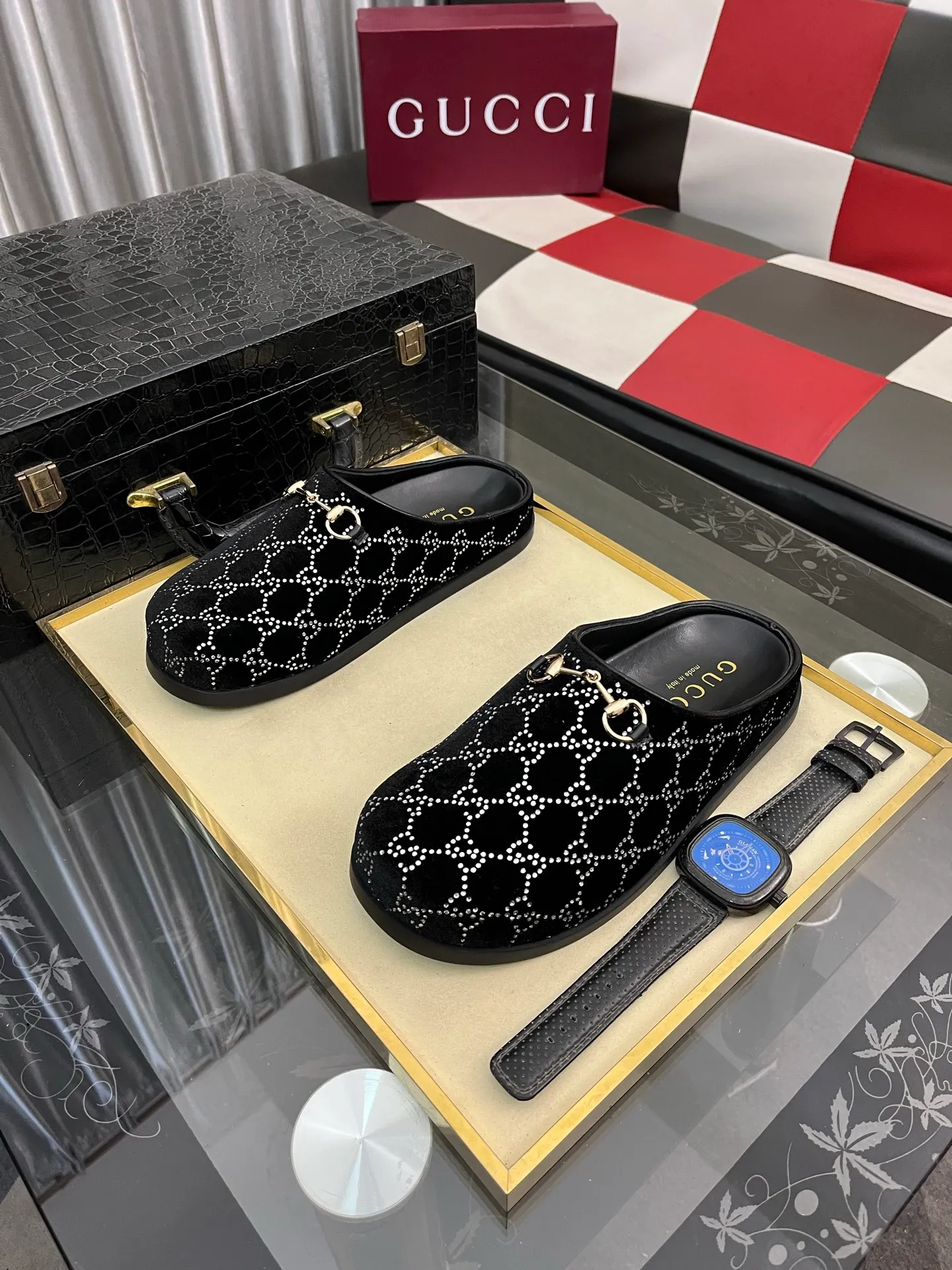 Ex-factory price: 460⌚️⌚️[Gucci] 2025 new season half-slip men's shoes, made of Italian imported first-layer frosted cowhide➕sheepskin lining, original hardware buckle, original combination of wear-resistant outsole, real shot 🎬 very comfortable on the feet, 4️⃣ colors available in sizes 38-44